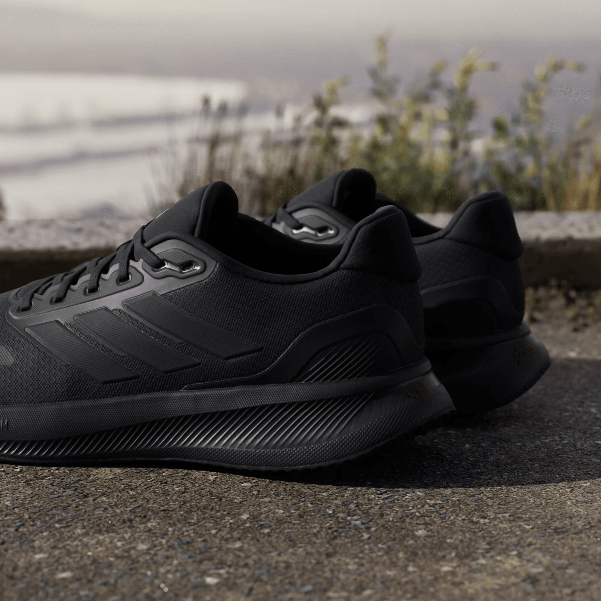 Runfalcon_5_Running_Shoes_Black_IE8812_HM10